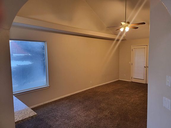 4th image of 1032 S Regency Rd