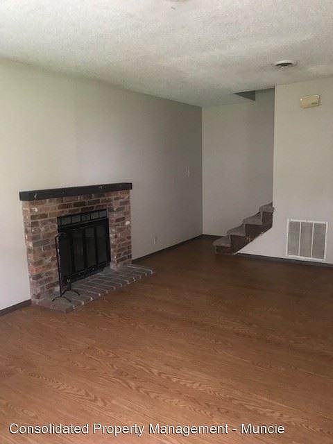 1st image of 3908 N Franklin St APT 2