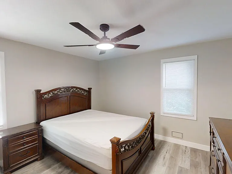 1022 Oakdale Rd — Photo 10