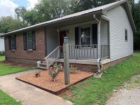 2nd image of 3482 Arvin Dr