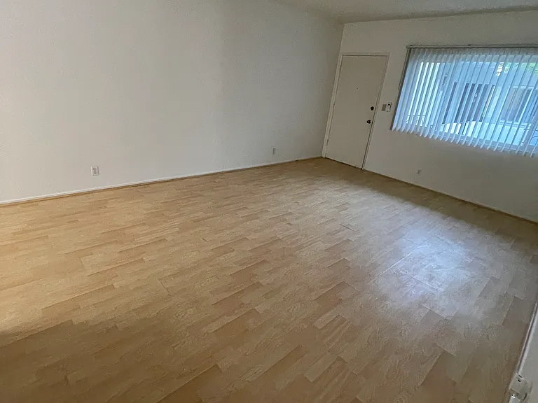 361 Waldo Ave #10 — Photo 5