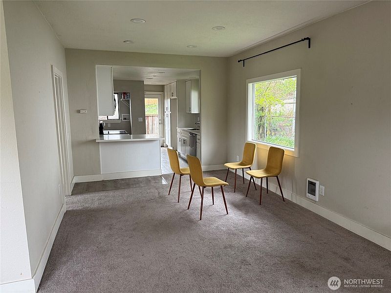 5th image of 2815 S D Street