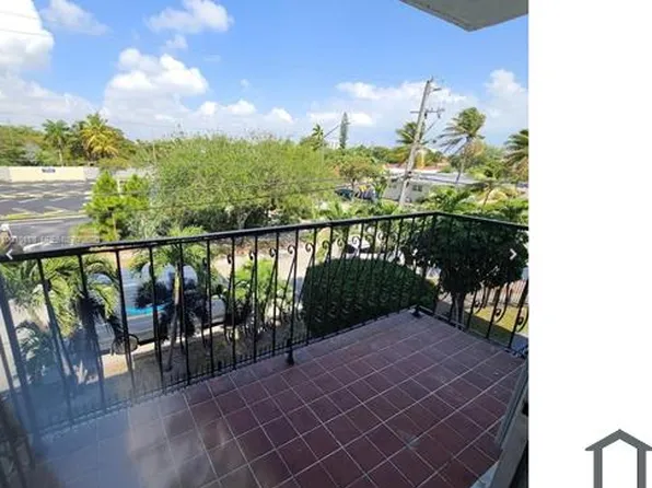 2500 SW 6th St APT 303, Miami, FL 33135