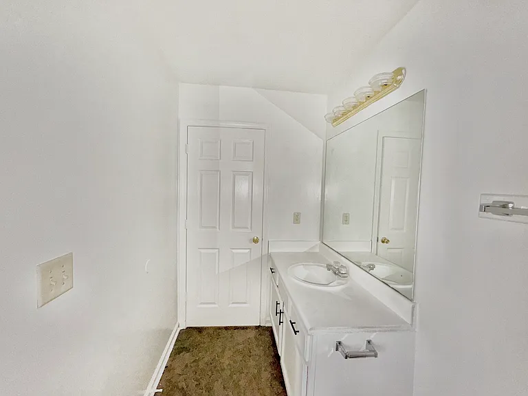 8837 Freedom Way #8839 — Photo 3