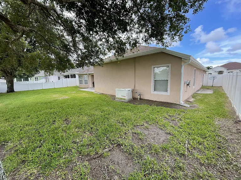 4858 Chastain Dr — Photo 25