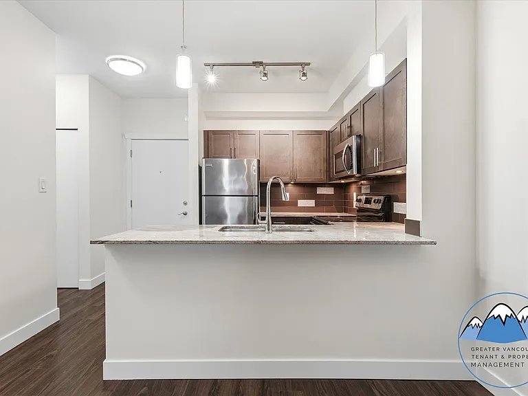 13468 King George Blvd — Photo 5