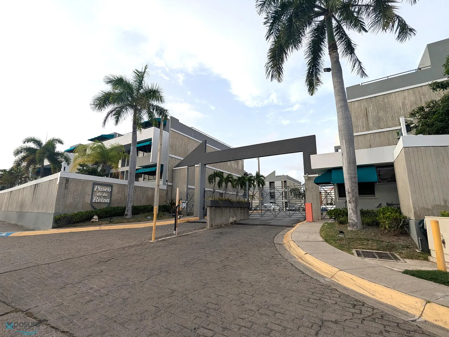 Paseo De La Reina (Condominio) — Photo 2