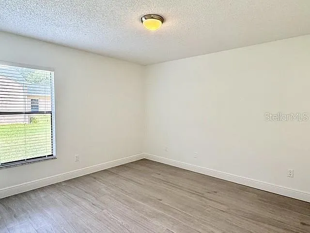 553 Walnut Grove Pl — Photo 20