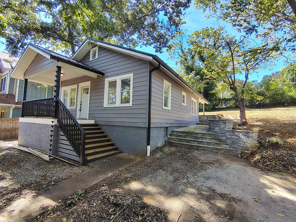 135 Wellington St