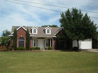 520 Oakcrest St, Lake Dallas, TX 75065