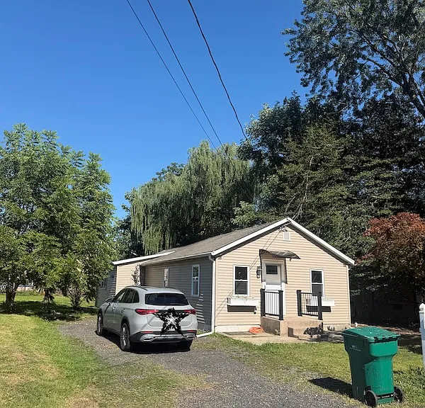 925 Excelsior Ave — Photo 1
