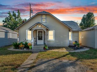 2217 SW Kensington Ct, Topeka, KS 66606