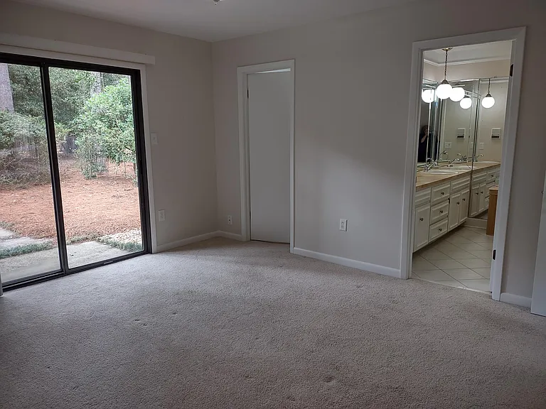 13 Village Green Cir — Photo 21