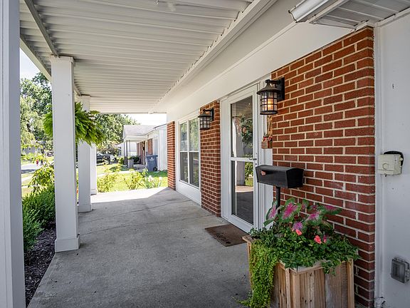 4th image of 387 Canfield Dr