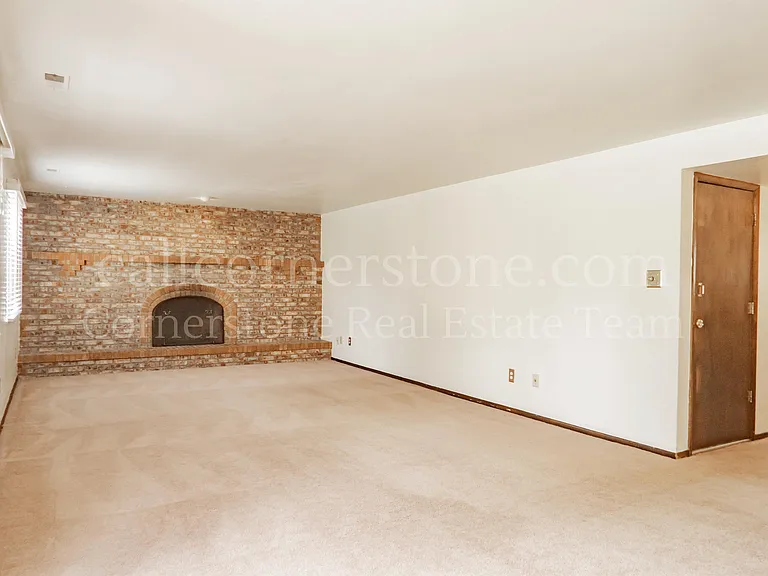 3427 Clubheights Dr — Photo 14