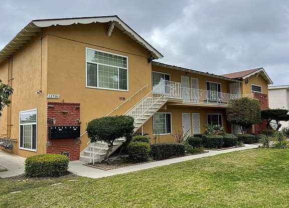 2nd image of 12581 Kensington Ln #4