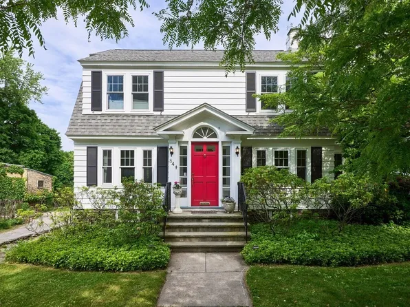 84 Forest St, Worcester, MA 01609