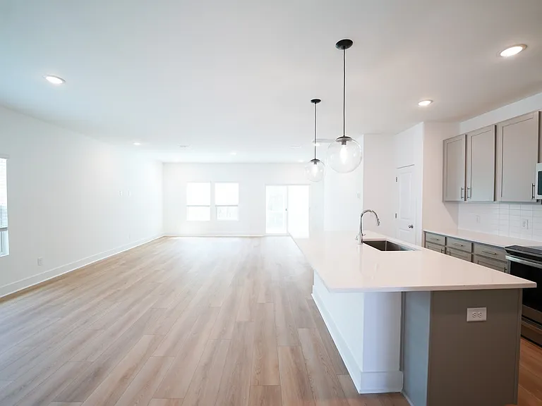128 Kingswood Cir — Photo 13