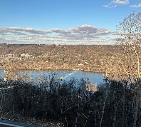 3rd image of 128 River Ridge Dr