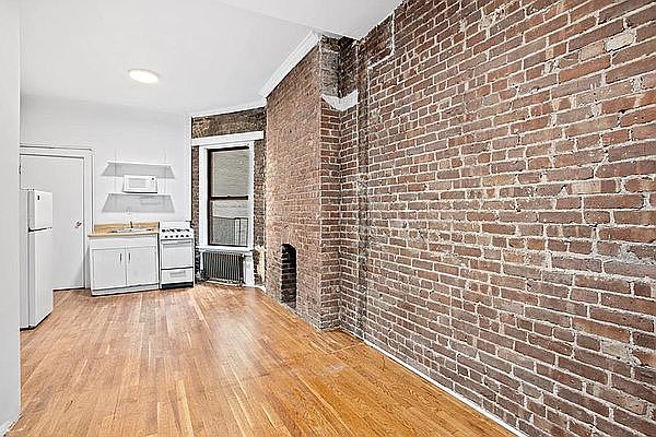 1st image of 68 W 10th St #40