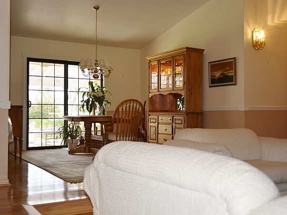 5th image of 2440 Vista Del Monte Dr
