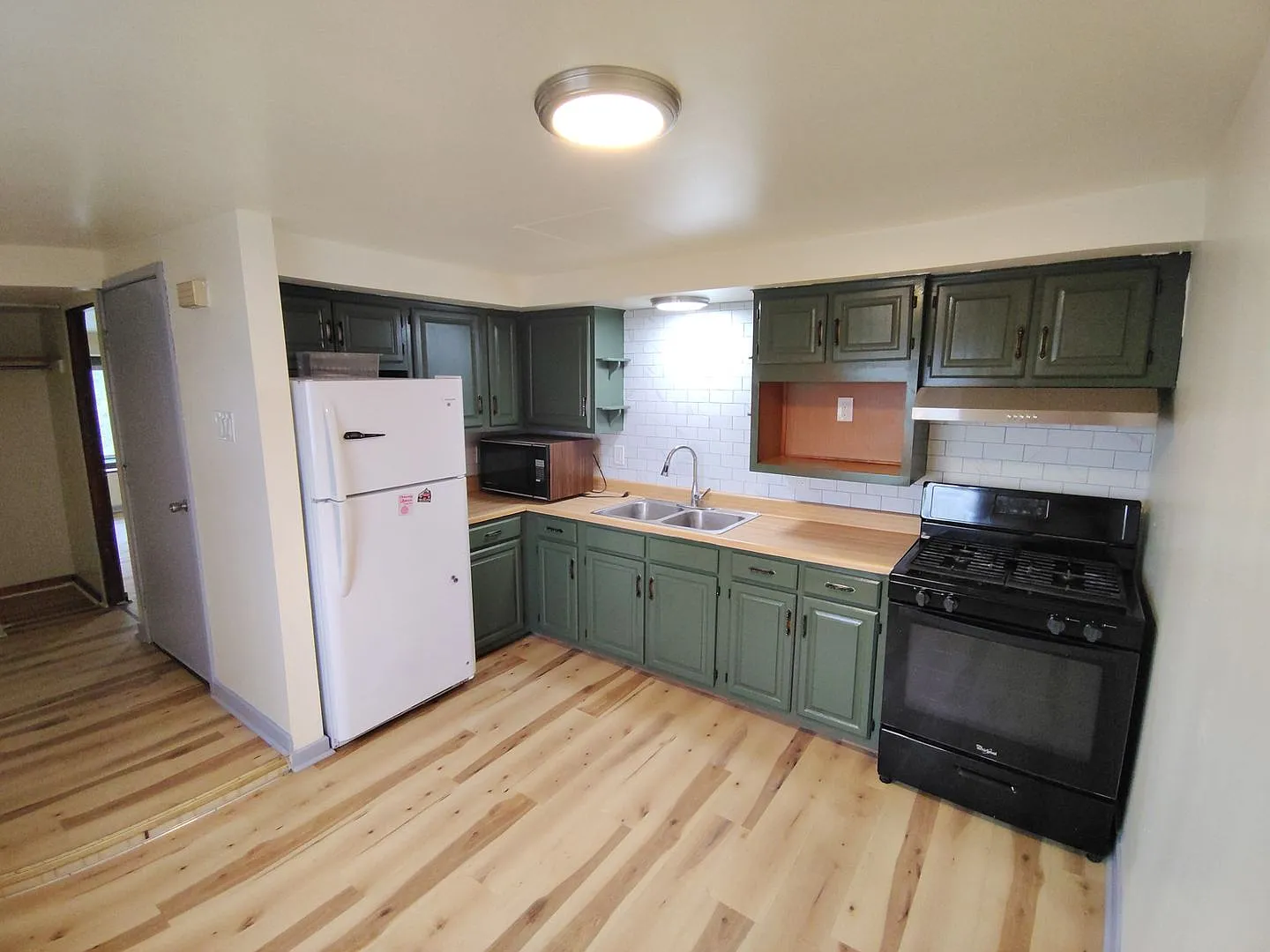 224 Butler St — Photo 2