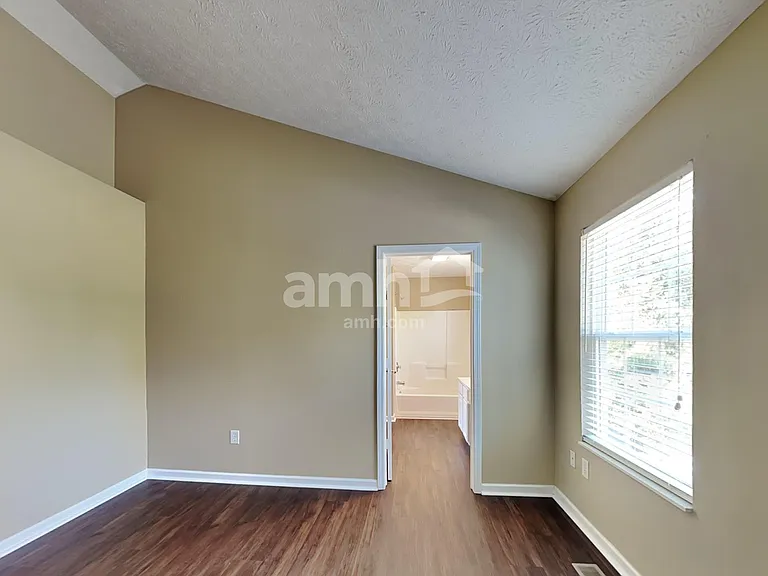 12700 Hearthstone Dr — Photo 6