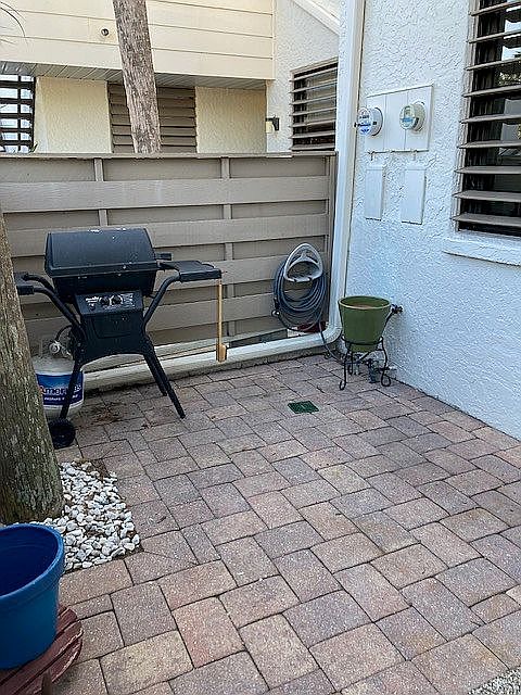 2nd image of 547 Lakeside Dr