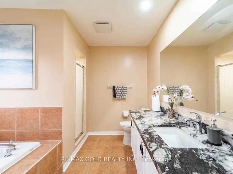 15 Sedgewick Cir — Photo 12