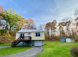 2 Peters Pl, Poughkeepsie, NY 12601