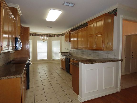 5th image of 3434 Bienville Dr