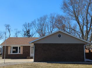 101 N Bergman Dr, Thomasboro, IL