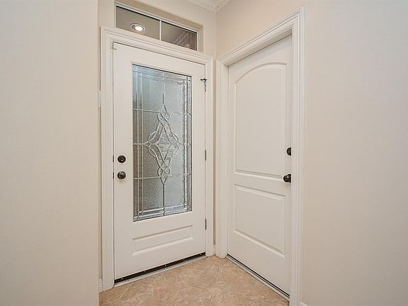 4th image of 4204 Stonebridge Dr