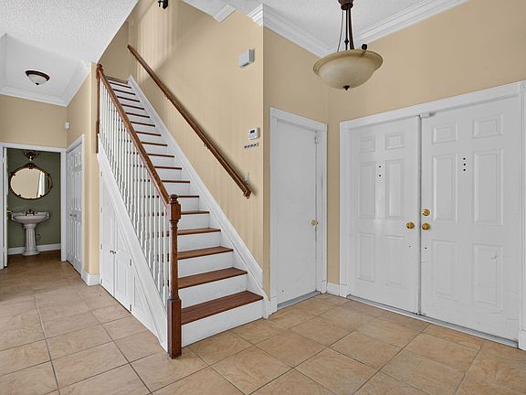 3rd image of 3151 NW 72ND Avenue
