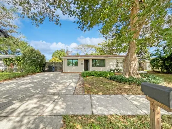 4729 SW 22nd St, Pompano Beach, FL 33317