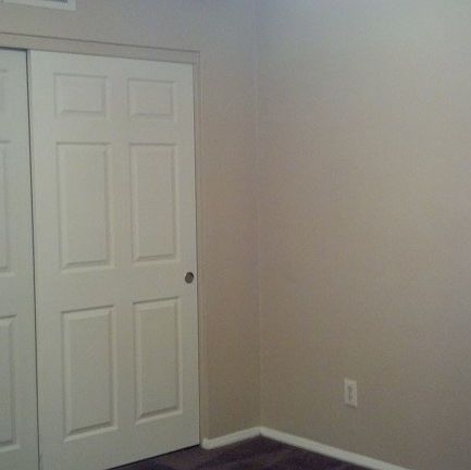 NEW CARPET in Bedrooms & Living Room!