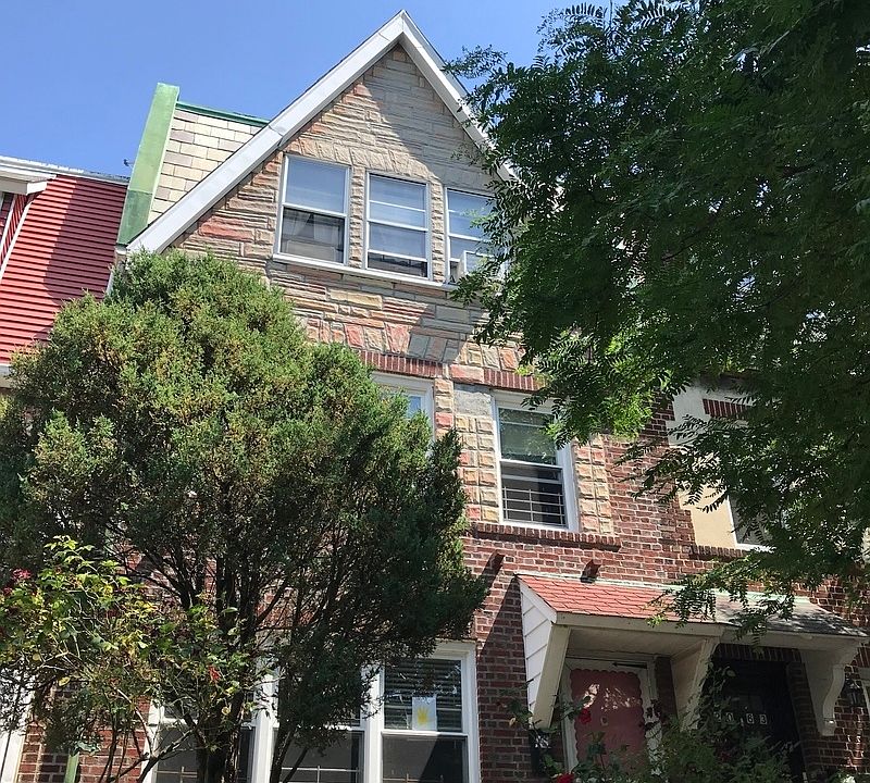 1st image of 2061 33rd St