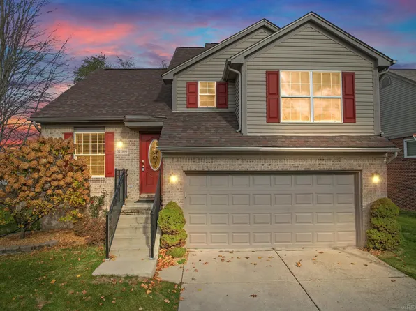37366 Blake Dr, Livonia, MI 48150