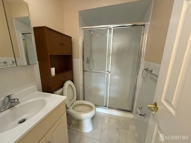 1302 Edison Glen Ter — Photo 17