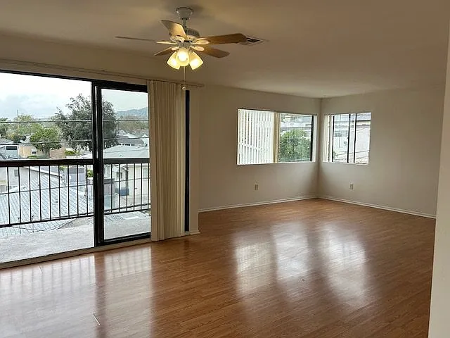 623 E Cypress Ave #304 — Photo 4