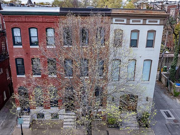 4th image of 240 Wilson St