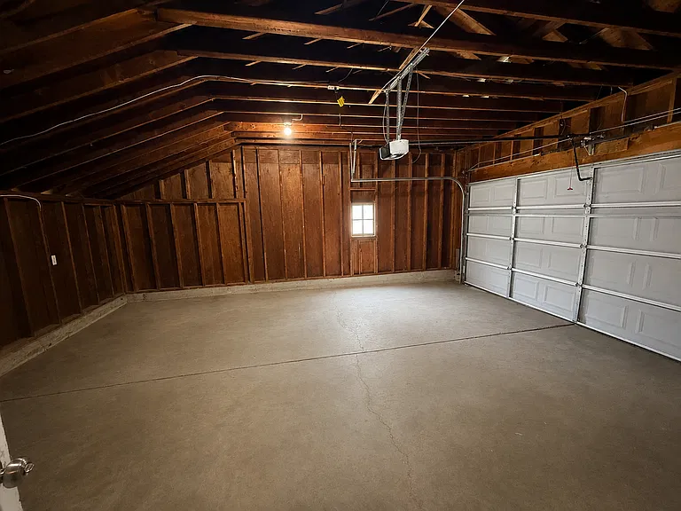 Crestmoor — Photo 14