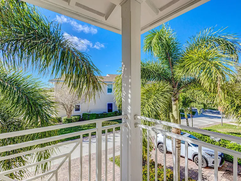 1212 S Community Dr — Photo 26
