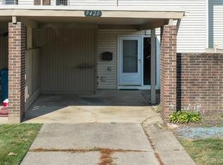 9420 Fernwood Dr #9420, Olmsted Falls, OH 44138