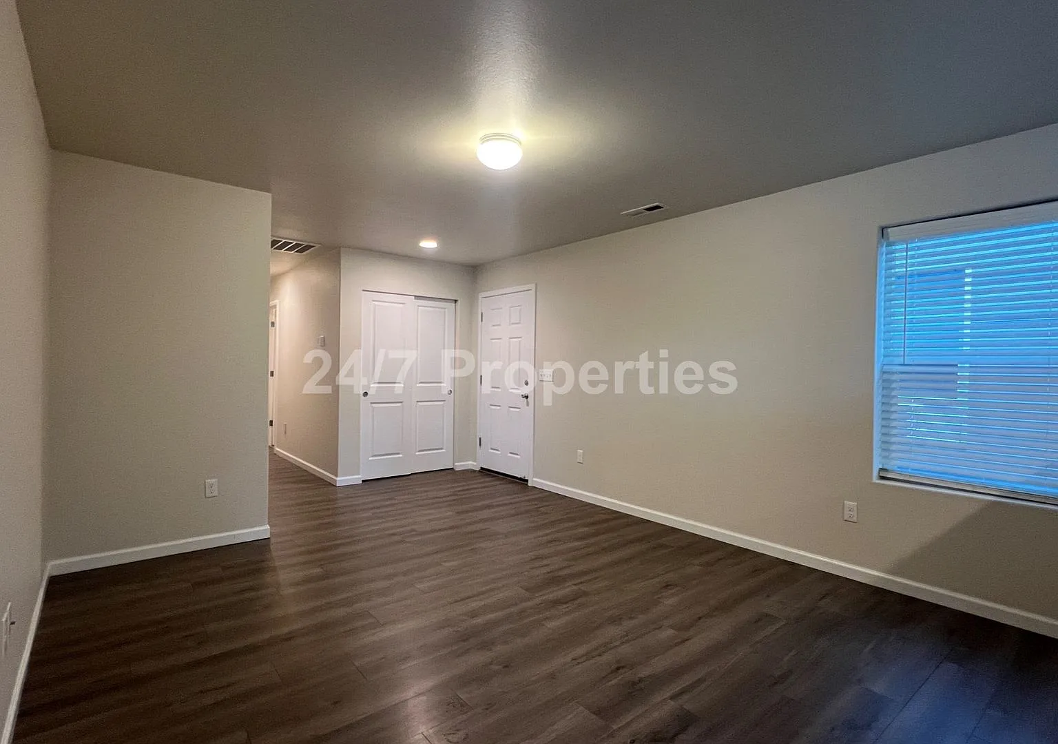 Comfortable 2 BD | 2 BA - Bear Creek in Molalla — Photo 2