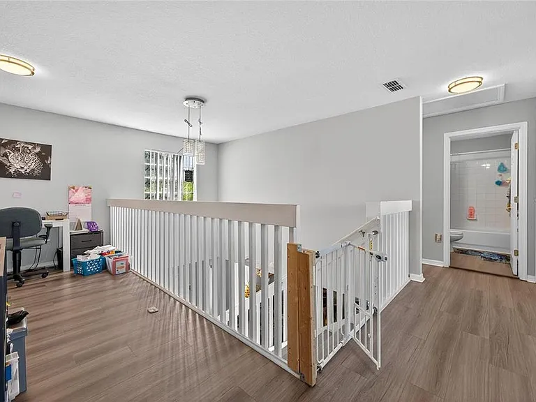 1202 Cumbrian Lakes Ct — Photo 15
