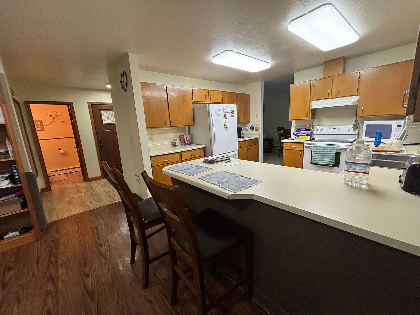 Heat included / Pet friendly / Fenced in backyard — Photo 4