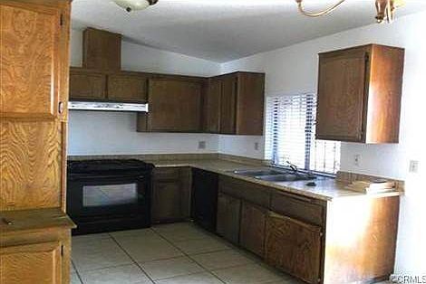 3rd image of 24011 Brodiaea Ave