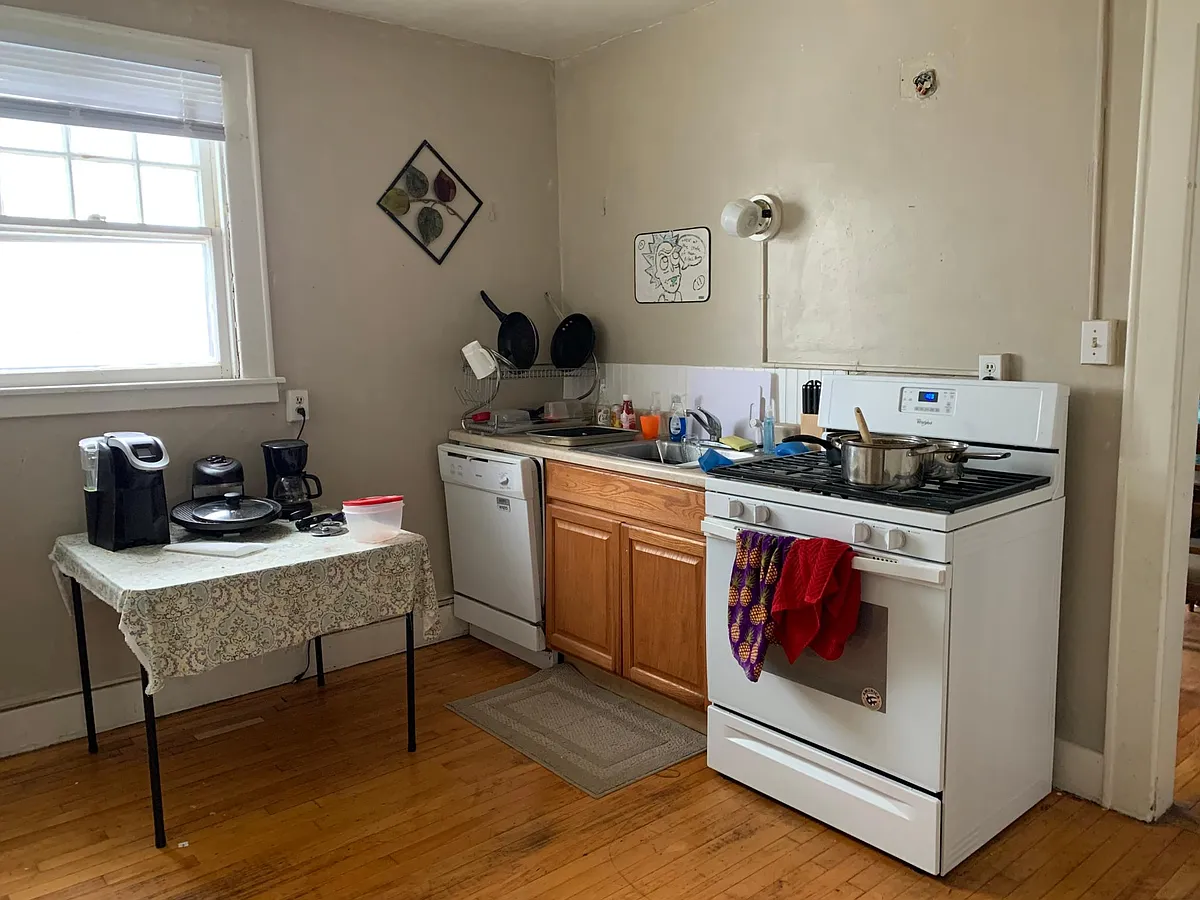 Building Photo - 709 Ackerman Ave #2