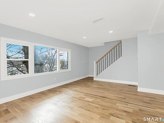 5th image of 233 Glenbrook Road